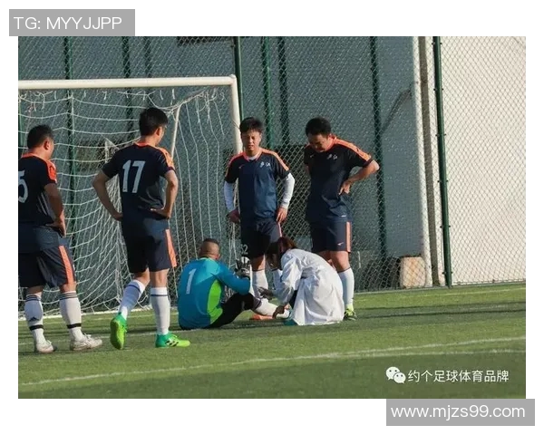 千叶队与福冈黄蜂的激烈对决展现足球魅力与团队精神