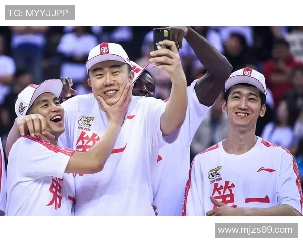 韩德君的篮球传奇之路:从青涩少年到CBA巨星的成长历程与荣耀时刻